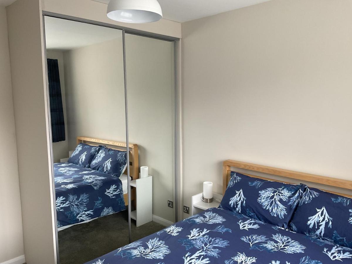 Large 2-Bedroom Maisonette With Free Parking トゥイキナム エクステリア 写真
