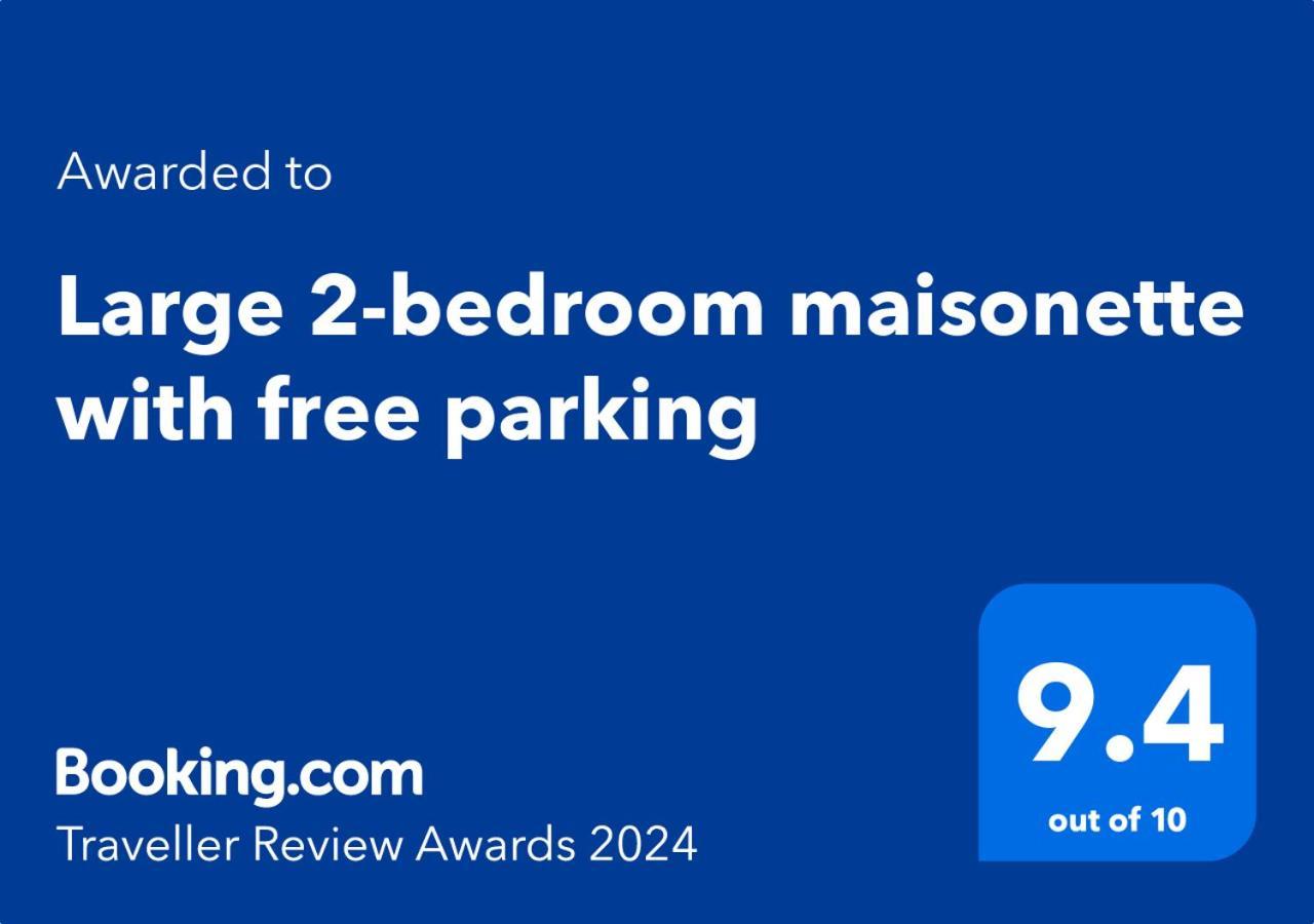 Large 2-Bedroom Maisonette With Free Parking トゥイキナム エクステリア 写真